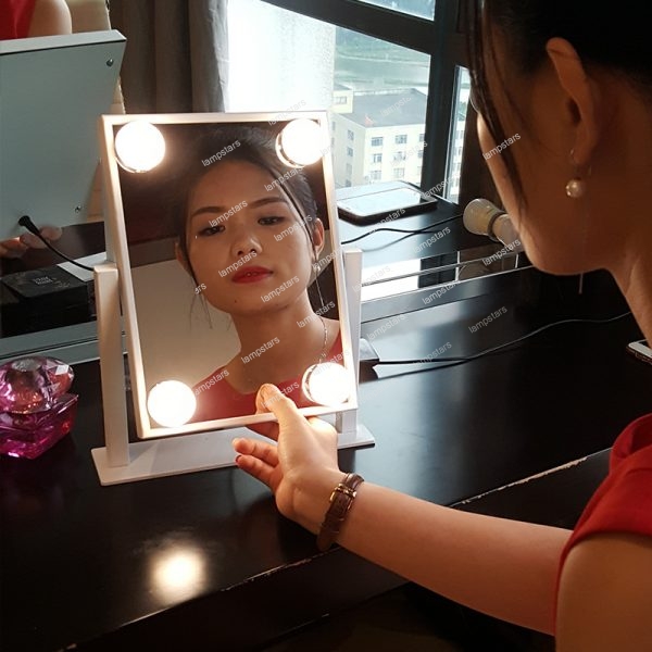 hollywood lights vanity mirror