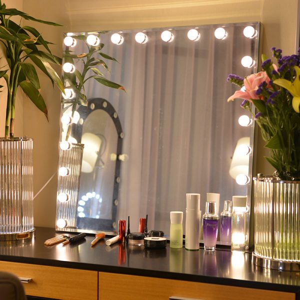 lighted mirrors for vanity